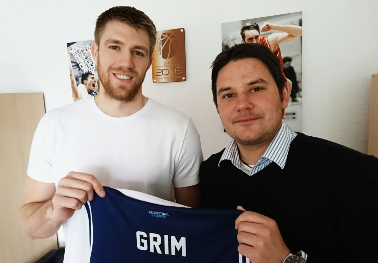 Morgan Grim und Dominik Meyer freuen sich auf die fünfte Saison des Kapitäns.