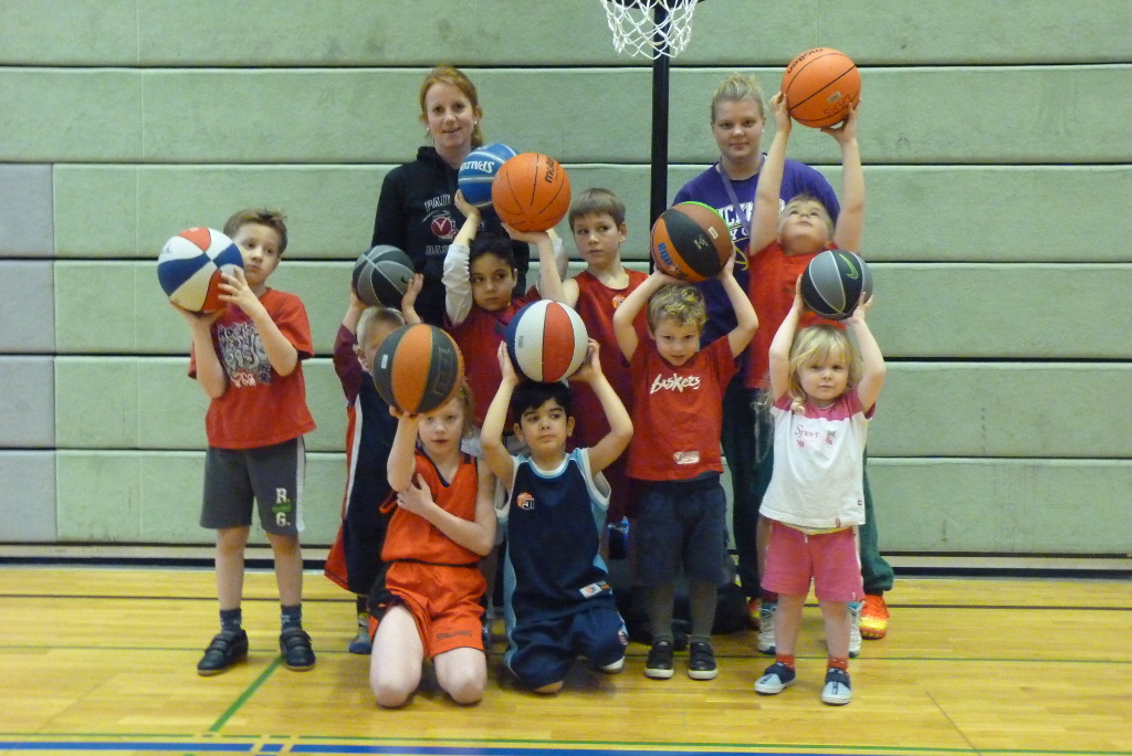 „Zwerge und Riesen“ – Baskets starten KiTa-Aktion und Ballsportschule
